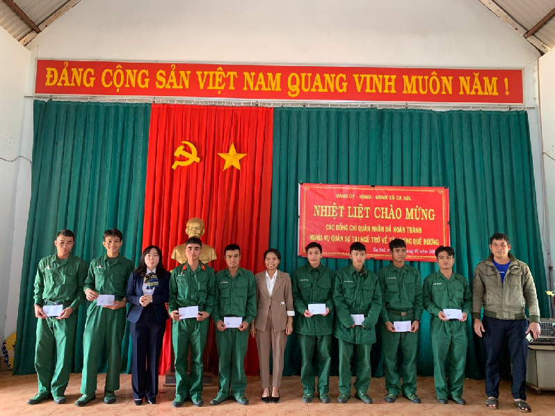 Xã Ea Sol gặp mặt quân nhân xuất ngũ hoàn thành nghĩa vụ quân sự trở về địa phương